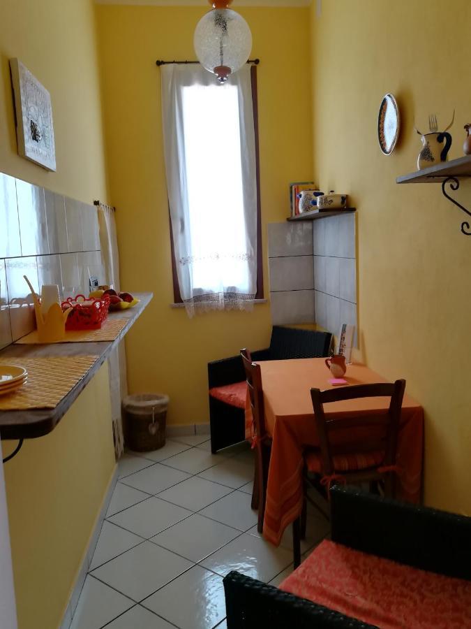 Bed and Breakfast L'Agrifoglio Di Emy Guspini Exterior foto
